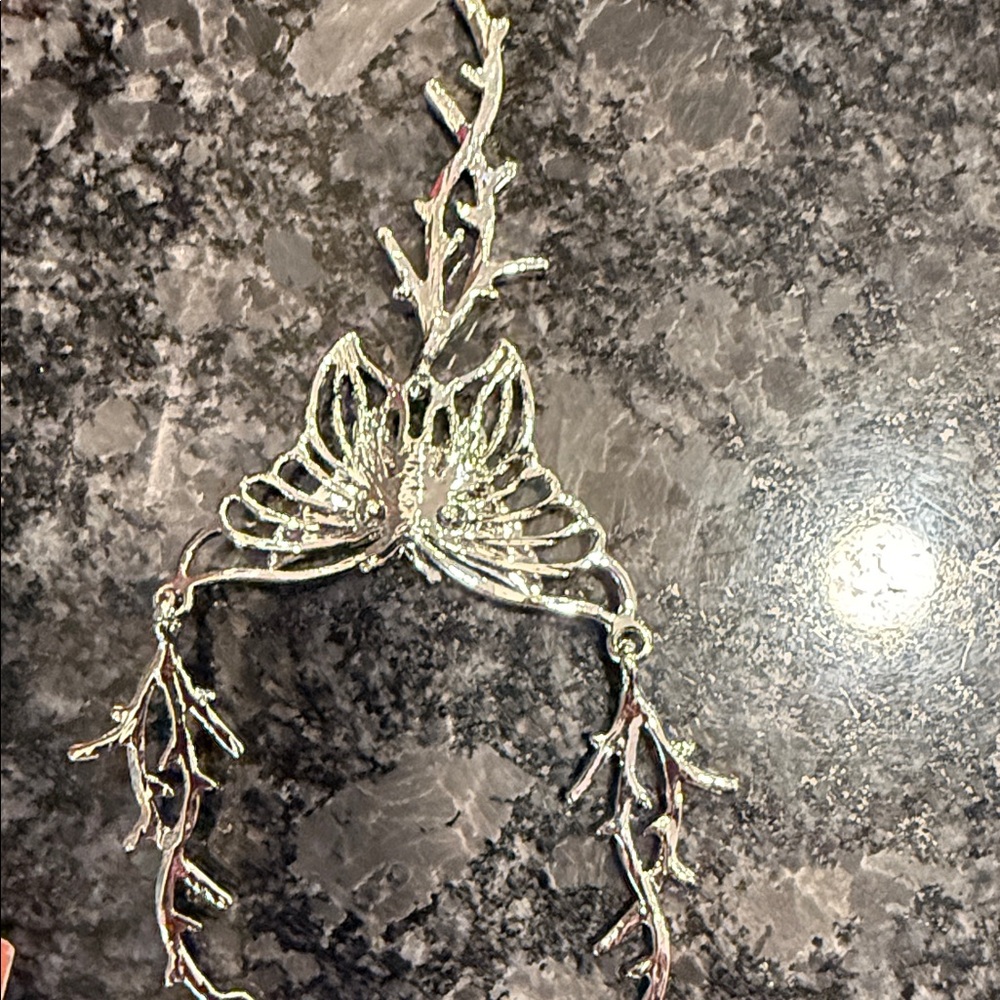 Cider Elegant Silver Tone Butterfly Pendant Chain Necklace New - Picture 6 of 9